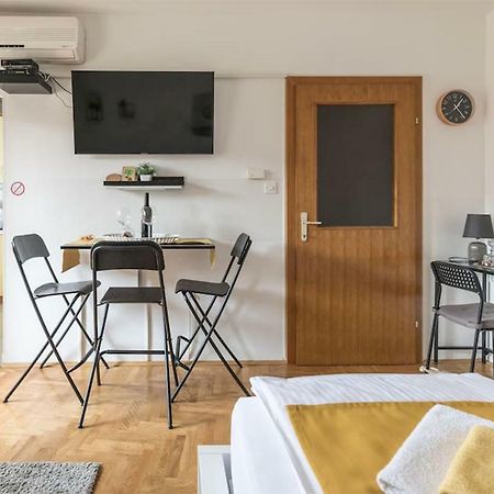 Studio Apartman Comodo Zagreb Eksteriør bilde