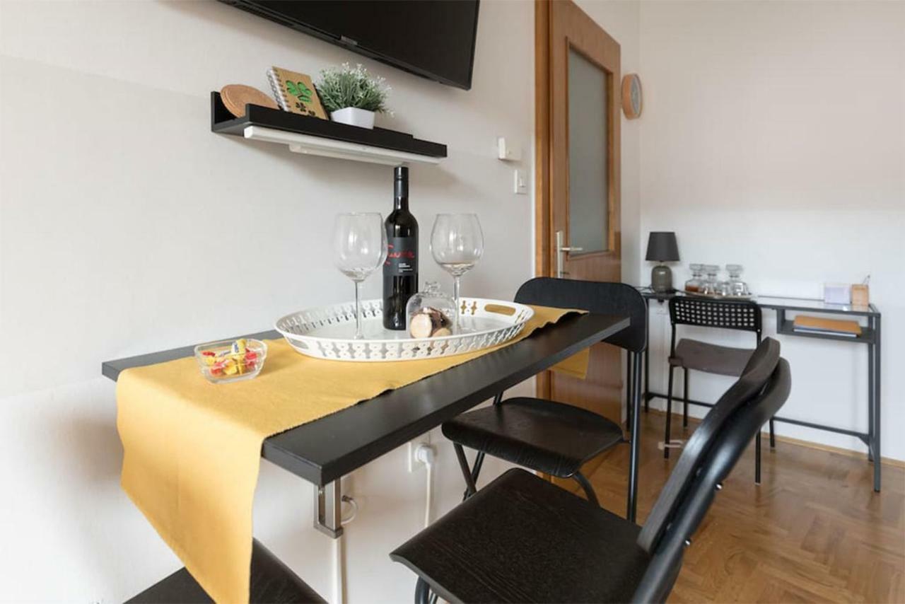 Studio Apartman Comodo Zagreb Eksteriør bilde