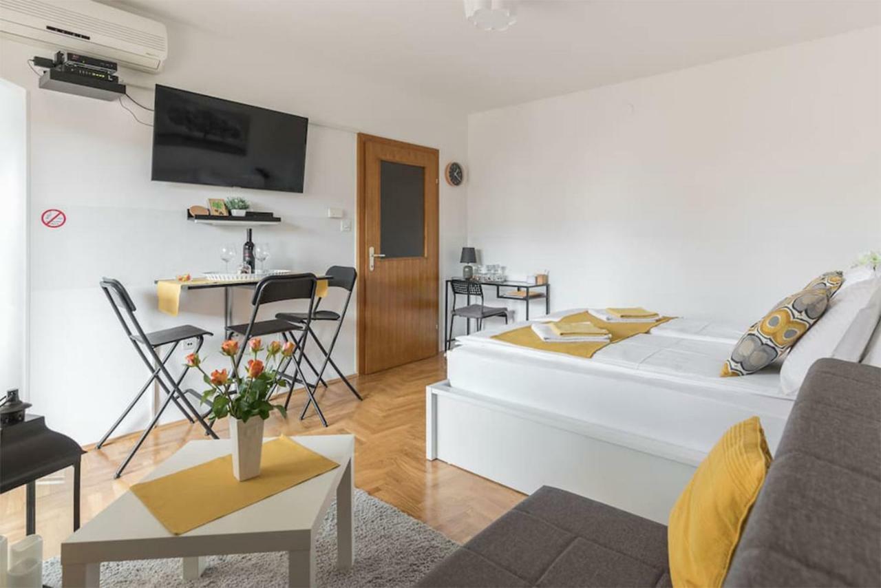 Studio Apartman Comodo Zagreb Eksteriør bilde